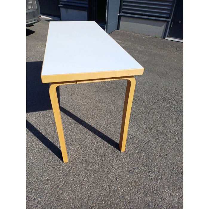Artek pöytä 130x50x71 cm valkoinen